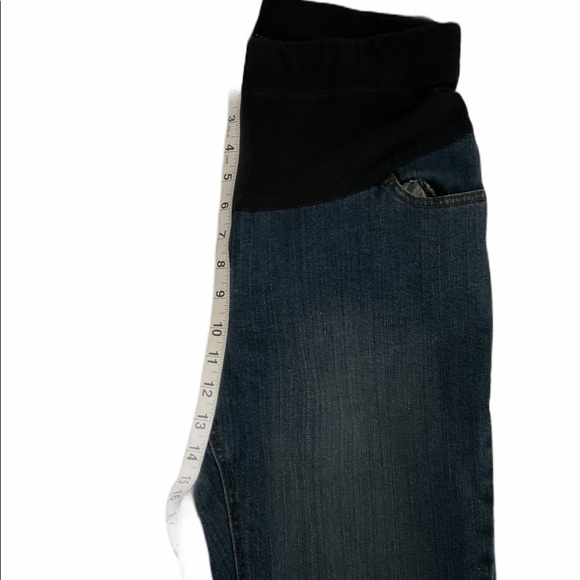🌼2/$10 Motherhood Maternity Jeans - Picture 7 of 8